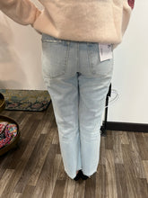Load image into Gallery viewer, Vervet Super High Rise Distressed Crop Straight Jeans