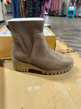 Load image into Gallery viewer, Magnolia Pull on Boot By Very G - Athena's Fashion Boutique