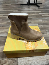 Load image into Gallery viewer, Magnolia Pull on Boot By Very G - Athena's Fashion Boutique