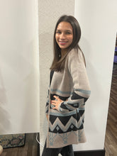 Load image into Gallery viewer, Women's Long Sleeve Gray Southwest Print Cardigan Sweater
