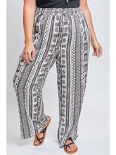 Load image into Gallery viewer, Missy Plus Linen Elastic Waist Pant with Slit Hem
