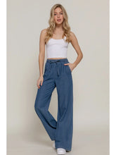 Load image into Gallery viewer, Women's Elastic Waistband Straight Denim Long Pants