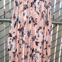 Load image into Gallery viewer, Pink Plus Size Floral Print Asymmetrical Midi Skirt