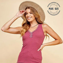 Load image into Gallery viewer,
Dark Mauve Plus Size Ribbed Button Trim Lace Detail Tank Top