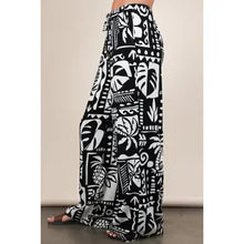 Load image into Gallery viewer, Black and White Printed Casual Wide Leg Resort Pants
