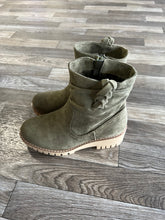 Load image into Gallery viewer, Very G Green Demi Boot
