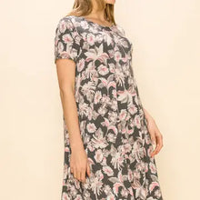 Load image into Gallery viewer, Plus Floral Print Soft Mini Simple Dress with Pockets
