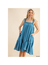 Load image into Gallery viewer, Teal Flowy Tie Straps Dress

