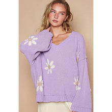 Load image into Gallery viewer, Pol Lavender V-Neck Berber Floral Pattern Chenille Pullover
