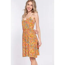 Load image into Gallery viewer, Yellow Round Neck Waist Shirring Floral Printed Woven Dress
